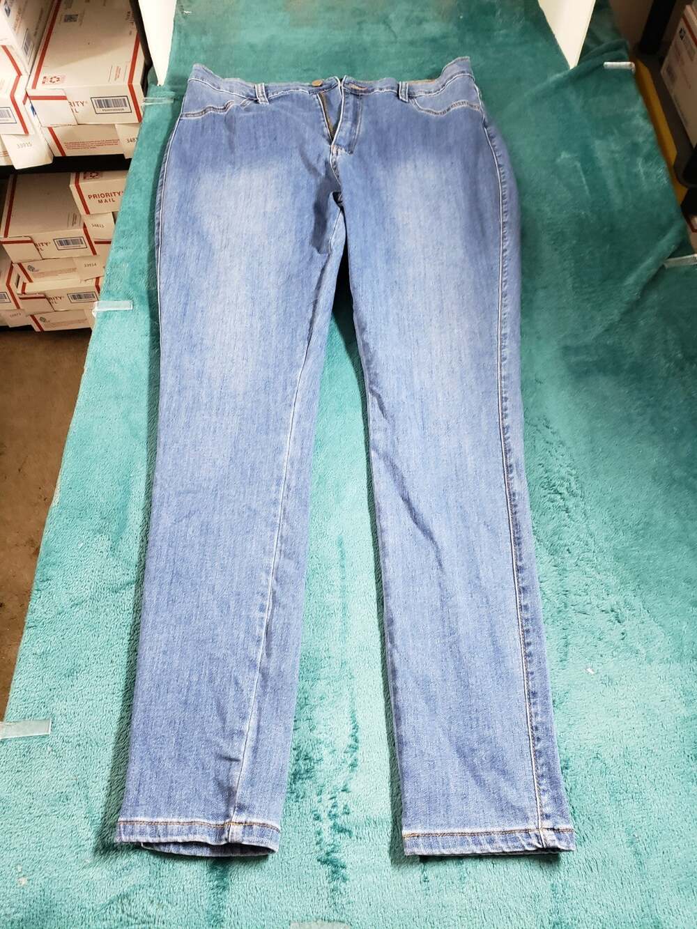 Fashion Nova Jeans Size 2X Womens Blue Pants Denim Ladies Mid Rise Skinny NWT